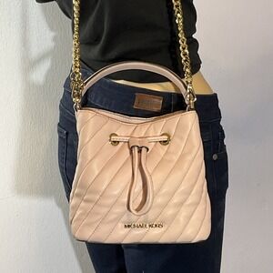 Michael Kors Baby Pink Sm Mini Leather Suri Bucket‎ Crossbody Chain Shoulder Bag